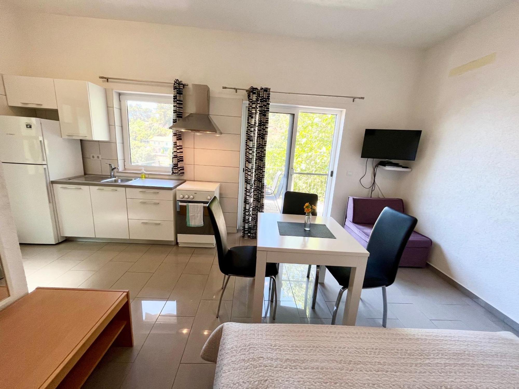 Paradise Apartments - Robinson Getaway Gdinj المظهر الخارجي الصورة
