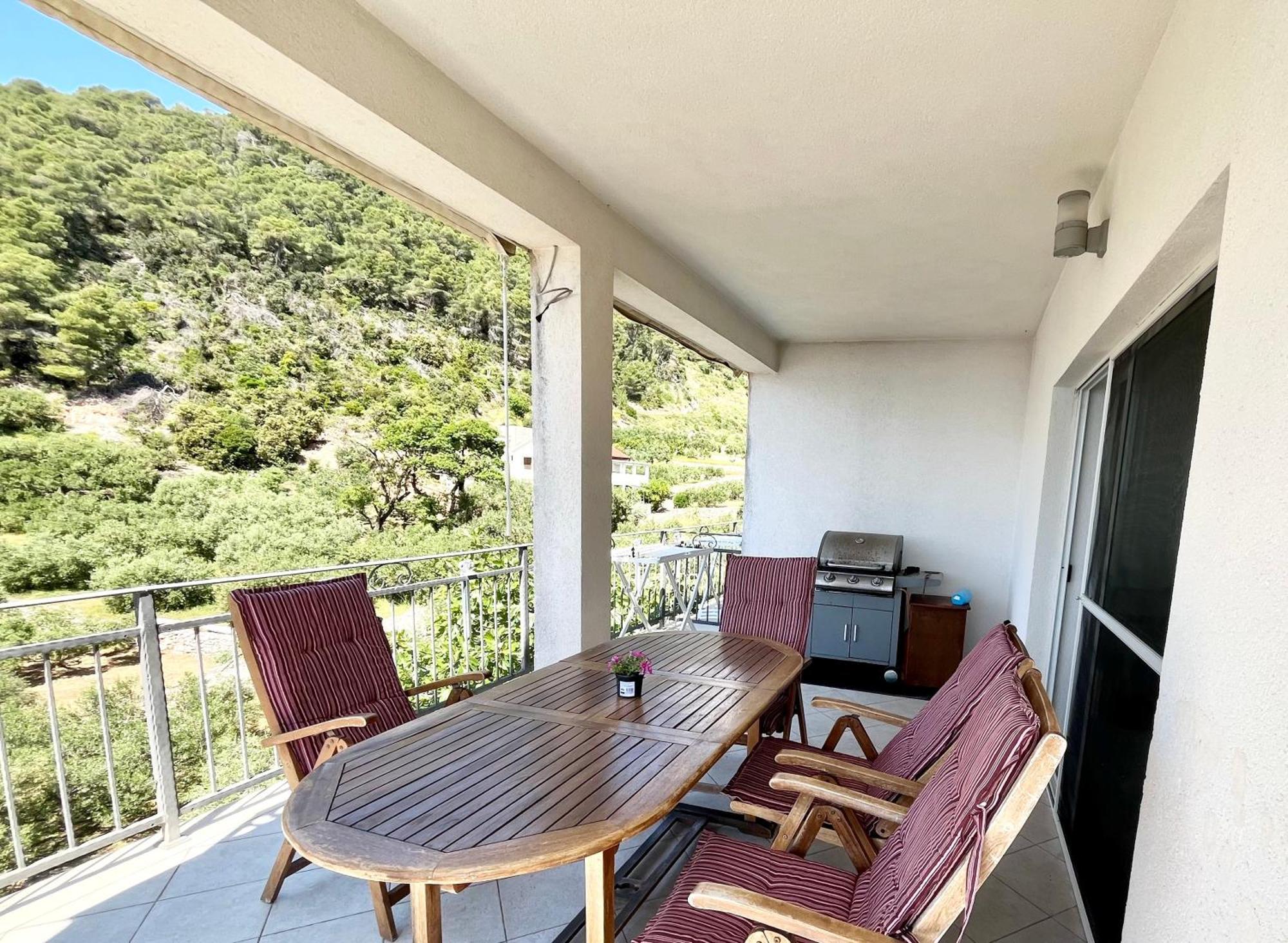 Paradise Apartments - Robinson Getaway Gdinj المظهر الخارجي الصورة